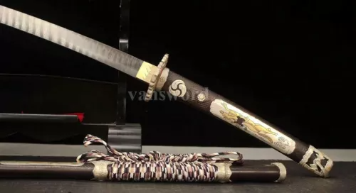 Hand Forge Folded Steel Tachi Refined Pattern Blade Japanese Samurai Sword Sharp