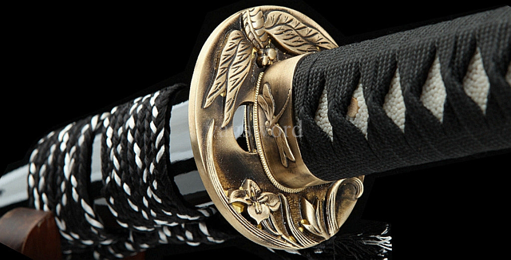 Folded Steel Handmade Real Japanese Samurai Katana Sword With Black Scabbard.