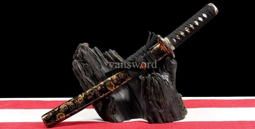 Japanese Tanto T10 Steel Clay Tempered Sword OX Horn With Hand-painted Scabbard.