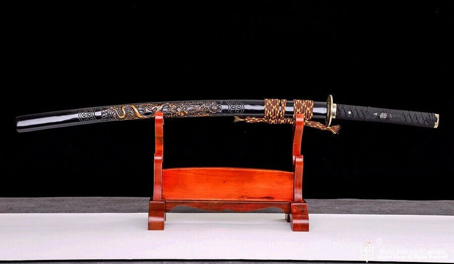 clay tempered differential hardened T10 steel japanese Katana sword Dragon saya.